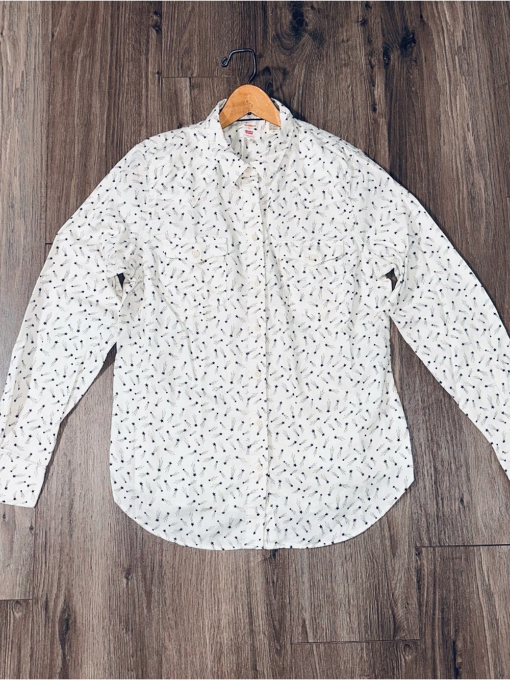 Levi's White Long-Sleeve Button-Down Shirt with Black Micro Print